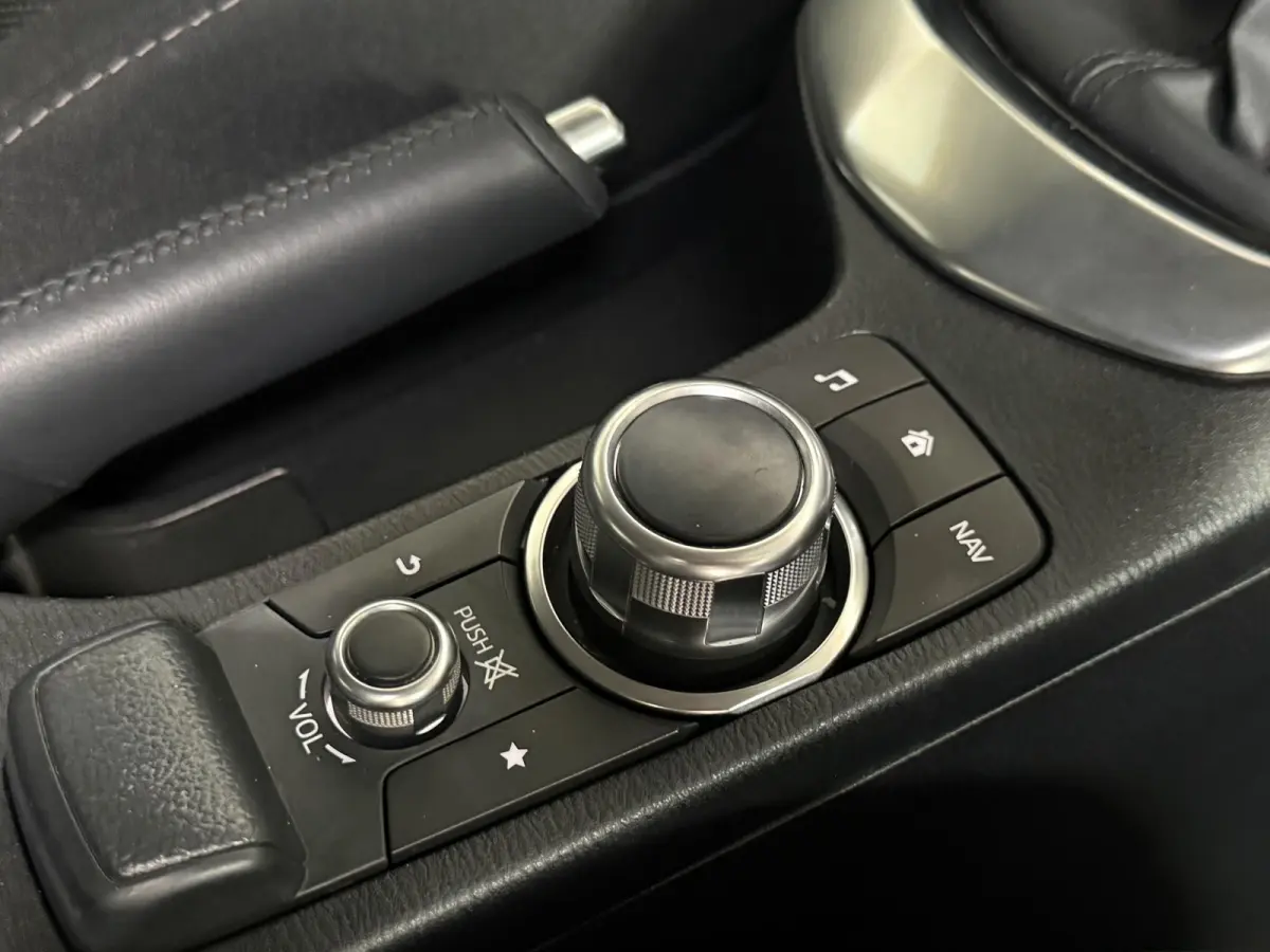 1.5 Skyactiv-G GT-M | CAMERA | STOELVERW | 1e EIG