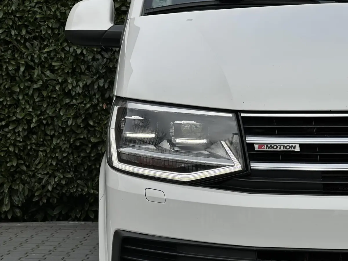 2.0 TDI L2H1 DC 4Motion Highline, DUBBEL CABINE, STANDKACHEL, LEDER, NAVI, ADAPT CRUISE CONTROL, CLIMATE CONTROL, STOELVERWARMING, TREKHAAK, LED KOPLAMPEN, PDC, DAB, SIDE-BARS, LICHTMETAAL 1