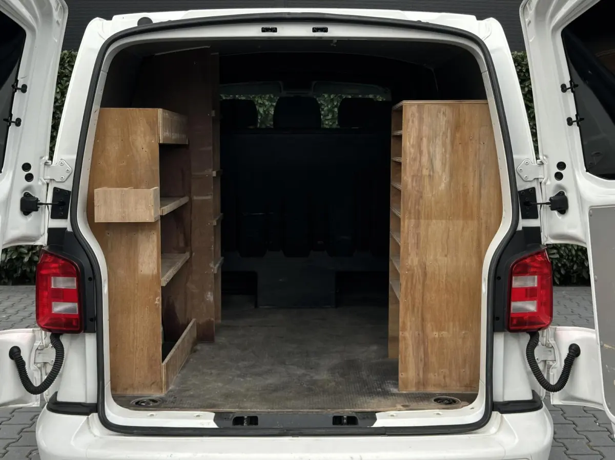 2.0 TDI L2H1 DC 4Motion Highline, DUBBEL CABINE, STANDKACHEL, LEDER, NAVI, ADAPT CRUISE CONTROL, CLIMATE CONTROL, STOELVERWARMING, TREKHAAK, LED KOPLAMPEN, PDC, DAB, SIDE-BARS, LICHTMETAAL 1