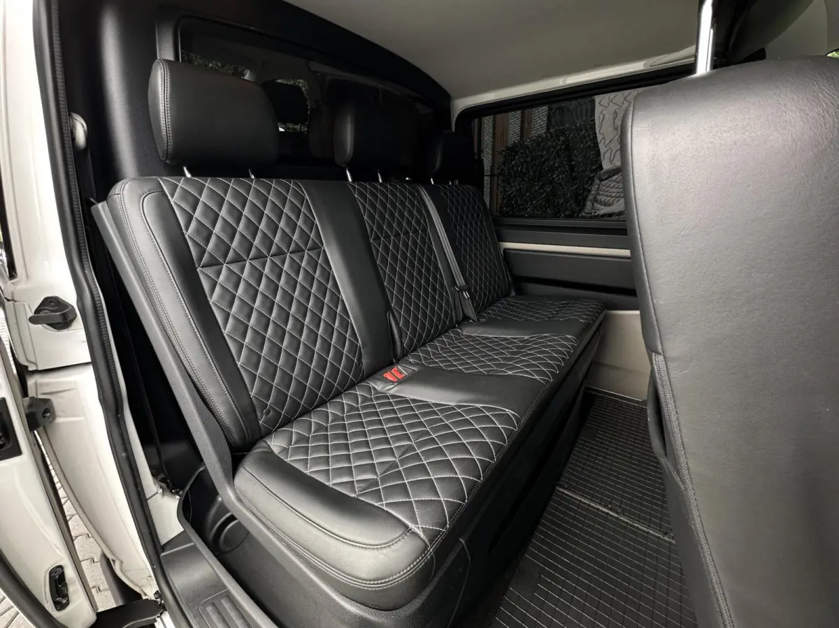 2.0 TDI L2H1 DC 4Motion Highline, DUBBEL CABINE, STANDKACHEL, LEDER, NAVI, ADAPT CRUISE CONTROL, CLIMATE CONTROL, STOELVERWARMING, TREKHAAK, LED KOPLAMPEN, PDC, DAB, SIDE-BARS, LICHTMETAAL 1