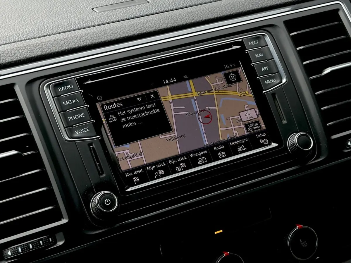2.0 TDI L2H1 DC 4Motion Highline, DUBBEL CABINE, STANDKACHEL, LEDER, NAVI, ADAPT CRUISE CONTROL, CLIMATE CONTROL, STOELVERWARMING, TREKHAAK, LED KOPLAMPEN, PDC, DAB, SIDE-BARS, LICHTMETAAL 1