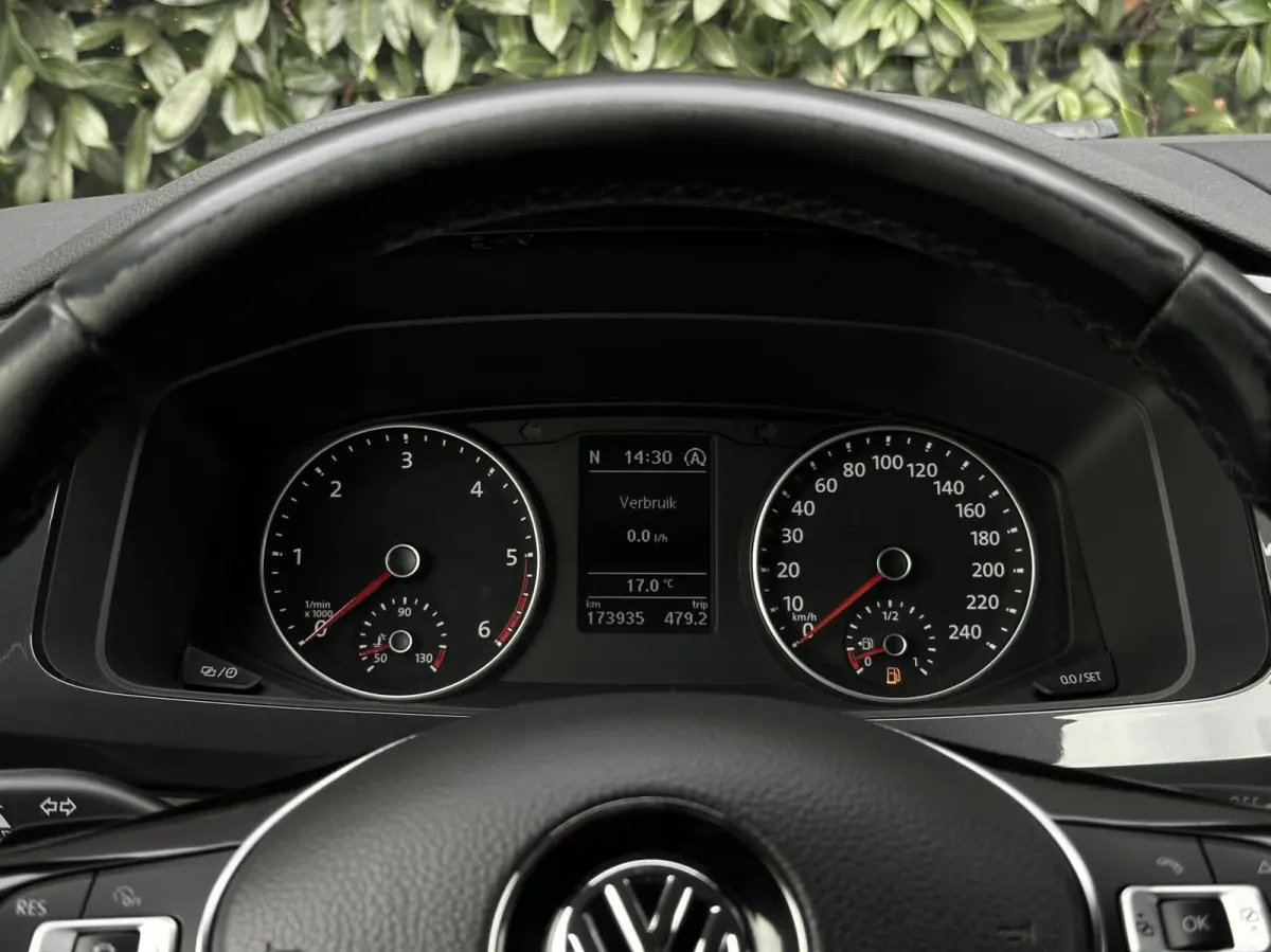 2.0 TDI L2H1 DC 4Motion Highline, DUBBEL CABINE, STANDKACHEL, LEDER, NAVI, ADAPT CRUISE CONTROL, CLIMATE CONTROL, STOELVERWARMING, TREKHAAK, LED KOPLAMPEN, PDC, DAB, SIDE-BARS, LICHTMETAAL 1
