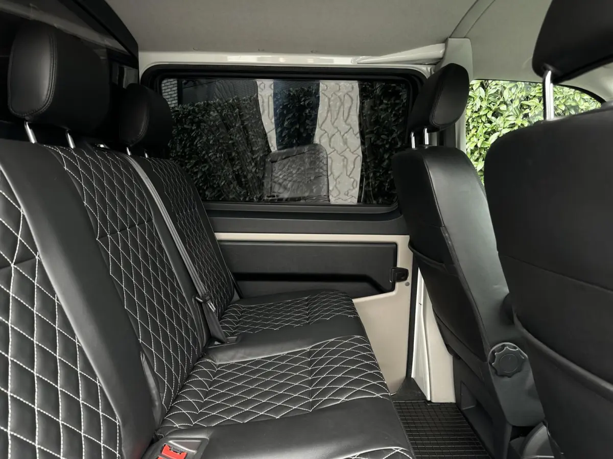 2.0 TDI L2H1 DC 4Motion Highline, DUBBEL CABINE, STANDKACHEL, LEDER, NAVI, ADAPT CRUISE CONTROL, CLIMATE CONTROL, STOELVERWARMING, TREKHAAK, LED KOPLAMPEN, PDC, DAB, SIDE-BARS, LICHTMETAAL 1