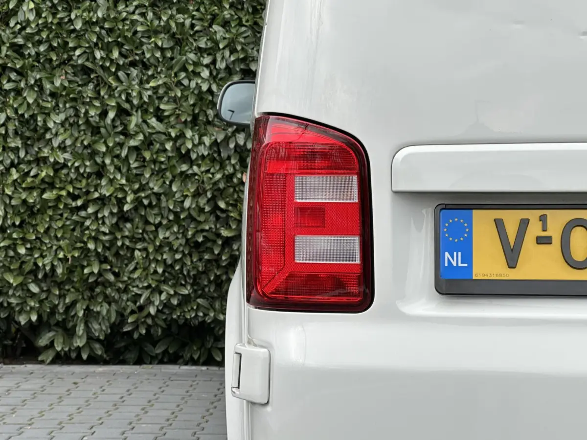 2.0 TDI L2H1 DC 4Motion Highline, DUBBEL CABINE, STANDKACHEL, LEDER, NAVI, ADAPT CRUISE CONTROL, CLIMATE CONTROL, STOELVERWARMING, TREKHAAK, LED KOPLAMPEN, PDC, DAB, SIDE-BARS, LICHTMETAAL 1