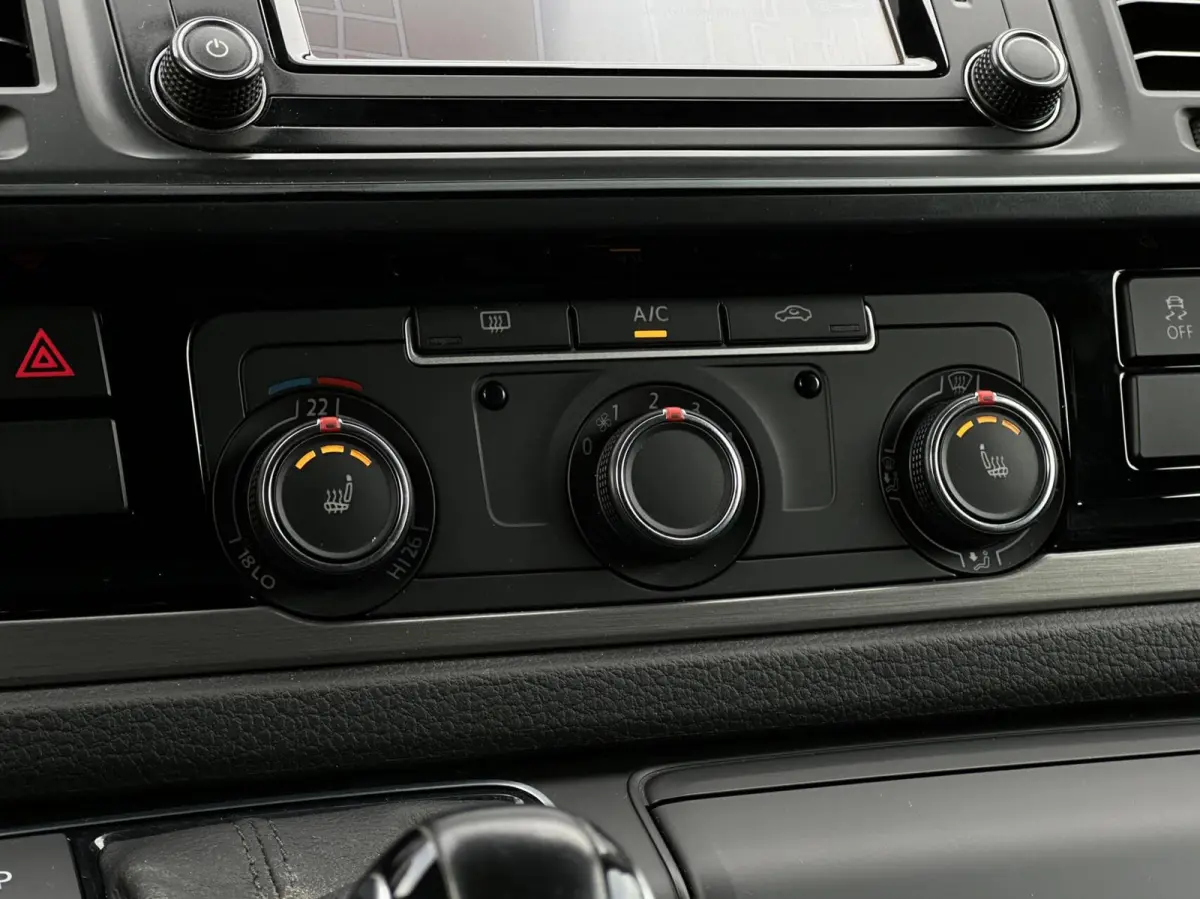 2.0 TDI L2H1 DC 4Motion Highline, DUBBEL CABINE, STANDKACHEL, LEDER, NAVI, ADAPT CRUISE CONTROL, CLIMATE CONTROL, STOELVERWARMING, TREKHAAK, LED KOPLAMPEN, PDC, DAB, SIDE-BARS, LICHTMETAAL 1