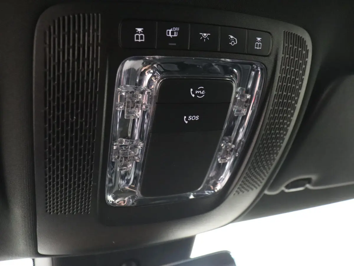 180 Luxury Line | Wordt Verwacht | Stoelverwarming | Achteruitrijcamera | Parkeersensoren |