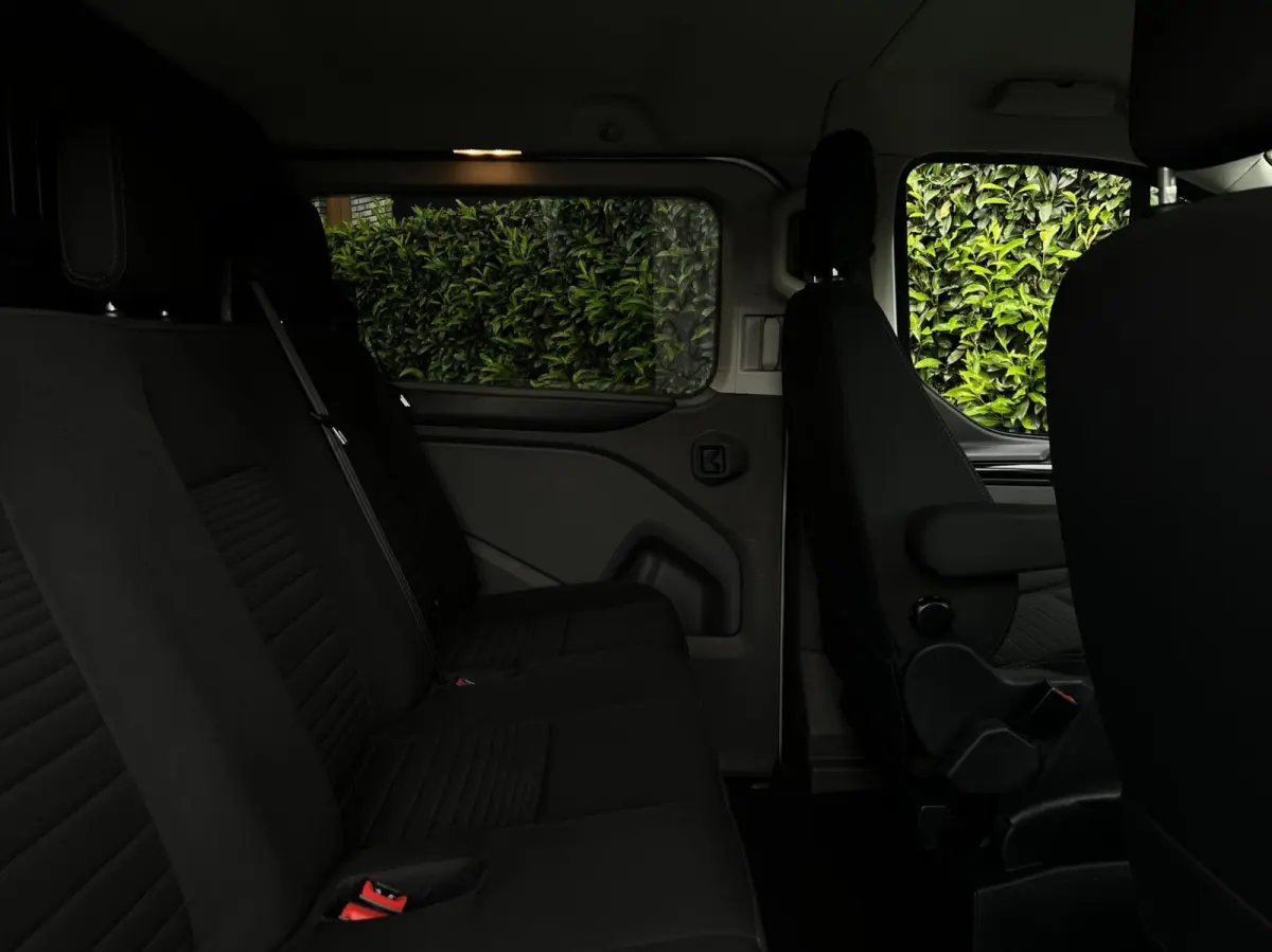 300 2.0 TDCI L1H1 Limited DC, DUBBEL CABINE, AIRCO, NAVIGATIE, CRUISE CONTROL, CAMERA, DUBBELE SCHUIFDEUR