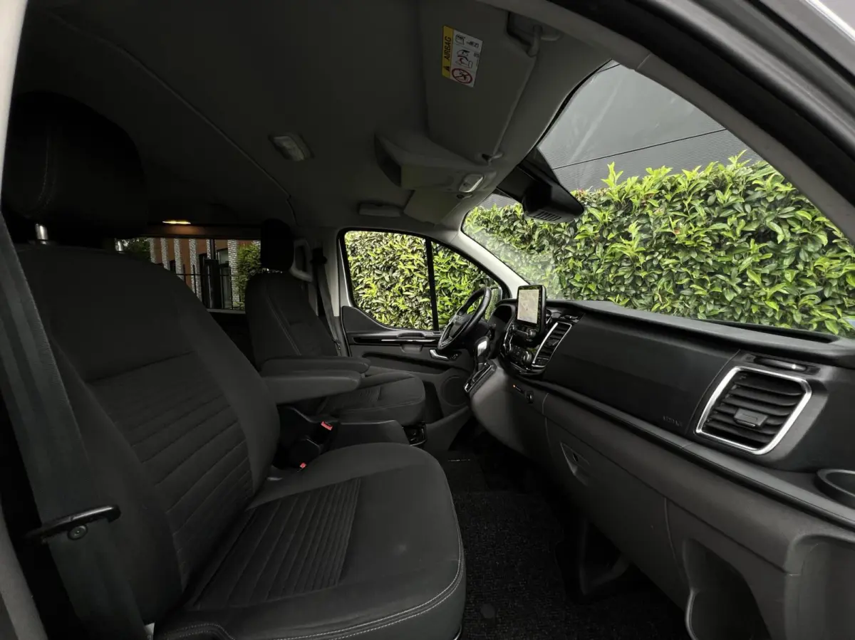 300 2.0 TDCI L1H1 Limited DC, DUBBEL CABINE, AIRCO, NAVIGATIE, CRUISE CONTROL, CAMERA, DUBBELE SCHUIFDEUR