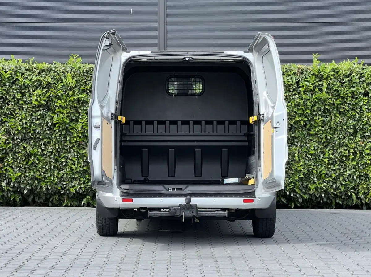 300 2.0 TDCI L1H1 Limited DC, DUBBEL CABINE, AIRCO, NAVIGATIE, CRUISE CONTROL, CAMERA, DUBBELE SCHUIFDEUR
