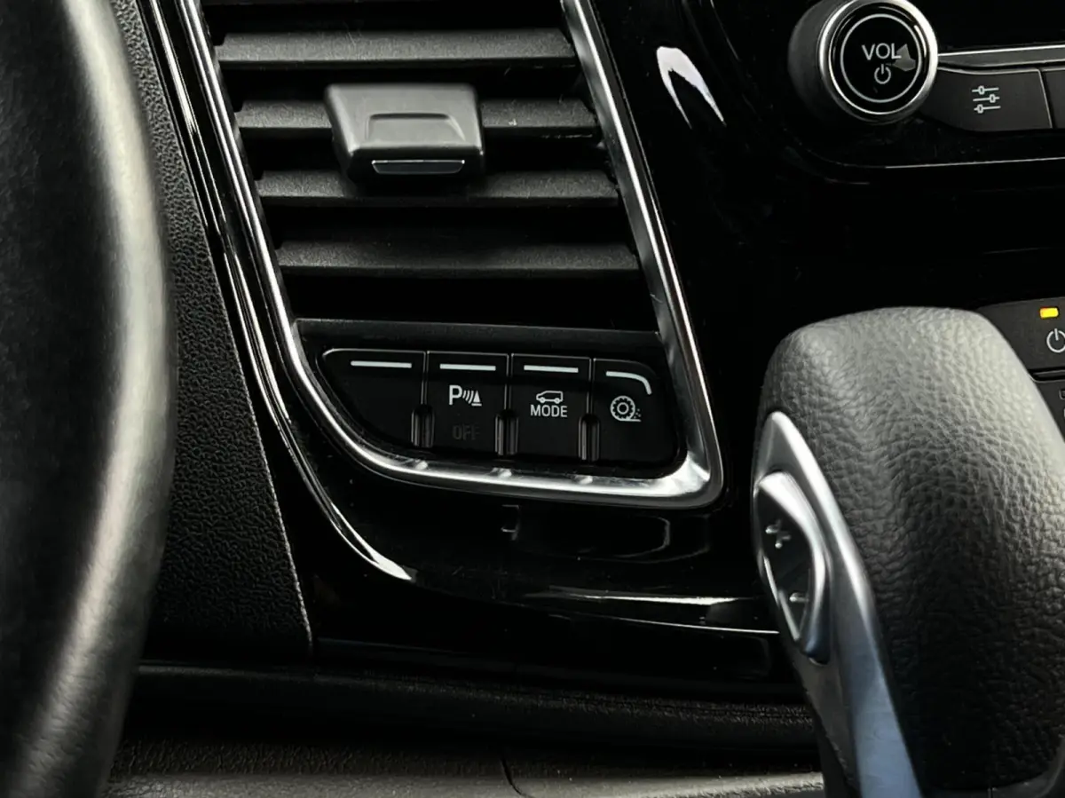 300 2.0 TDCI L1H1 Limited DC, DUBBEL CABINE, AIRCO, NAVIGATIE, CRUISE CONTROL, CAMERA, DUBBELE SCHUIFDEUR