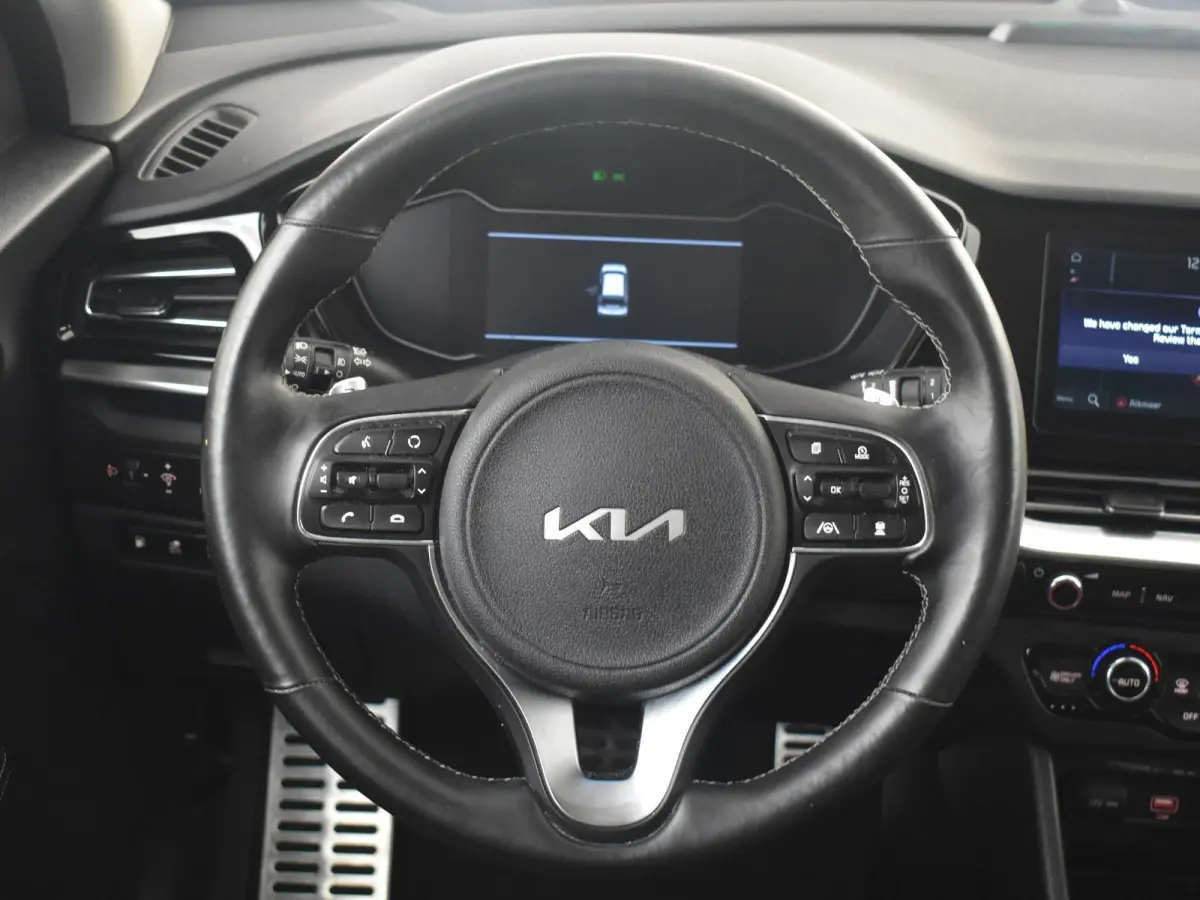 1.6 GDi PHEV DynamicPlusLine | Lederen bekleding | Achteruitrijcamera | Dodehoek detectie | Adaptive cruise | Navigatie | Stoel- en stuurverwarming | 16" LMV
