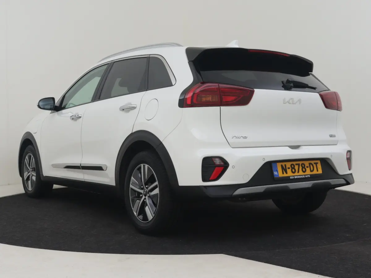 1.6 GDi PHEV DynamicPlusLine | Lederen bekleding | Achteruitrijcamera | Dodehoek detectie | Adaptive cruise | Navigatie | Stoel- en stuurverwarming | 16" LMV