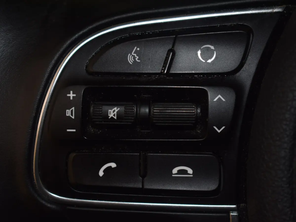 1.6 GDi PHEV DynamicPlusLine | Lederen bekleding | Achteruitrijcamera | Dodehoek detectie | Adaptive cruise | Navigatie | Stoel- en stuurverwarming | 16" LMV