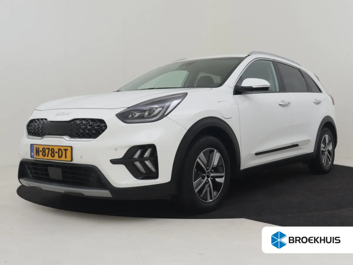 1.6 GDi PHEV DynamicPlusLine | Lederen bekleding | Achteruitrijcamera | Dodehoek detectie | Adaptive cruise | Navigatie | Stoel- en stuurverwarming | 16" LMV
