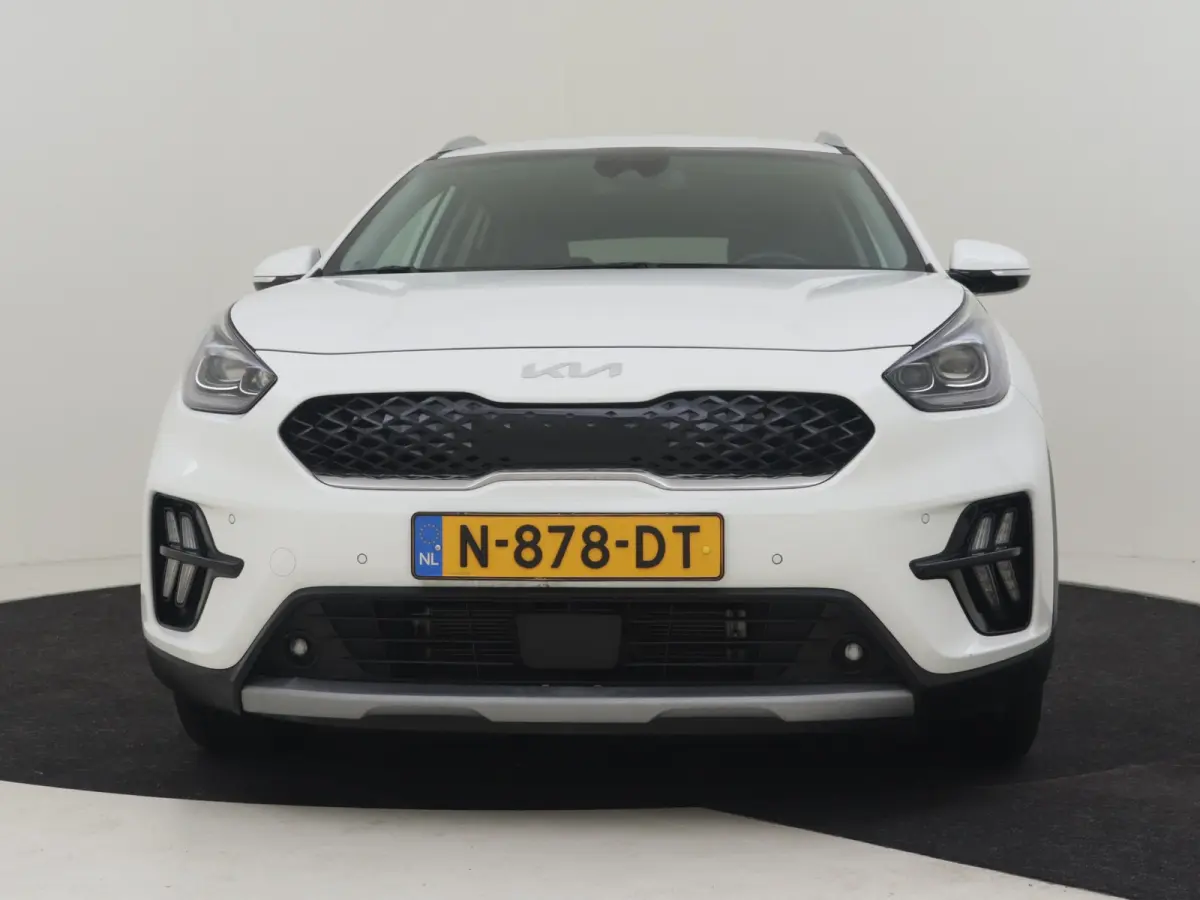 1.6 GDi PHEV DynamicPlusLine | Lederen bekleding | Achteruitrijcamera | Dodehoek detectie | Adaptive cruise | Navigatie | Stoel- en stuurverwarming | 16" LMV