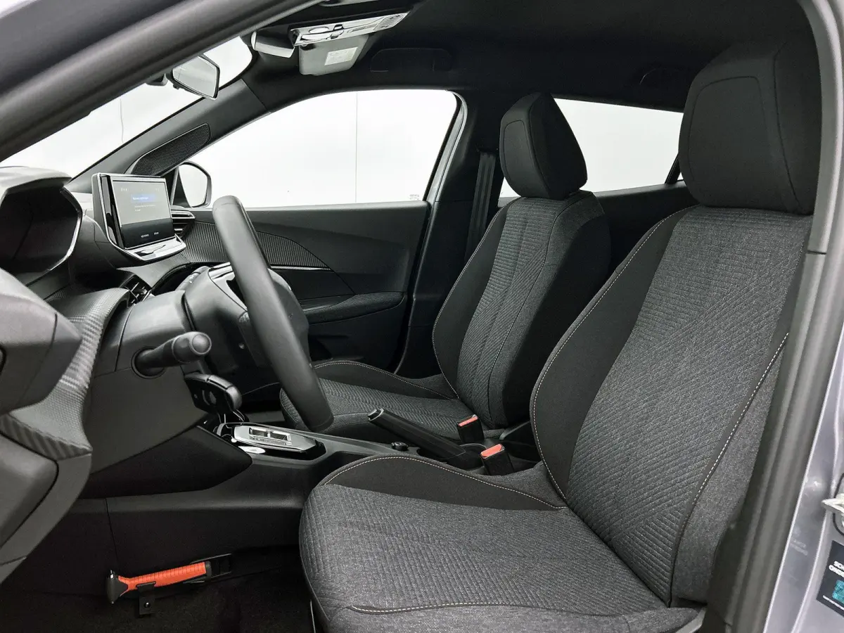 1.2 Hybrid 110pk Business Automaat | VOORRAAD VOORDEEL | Navigatie | Climate Control | Cruise Control | Parkeersensoren | LED | Apple Carplay/Android Auto |