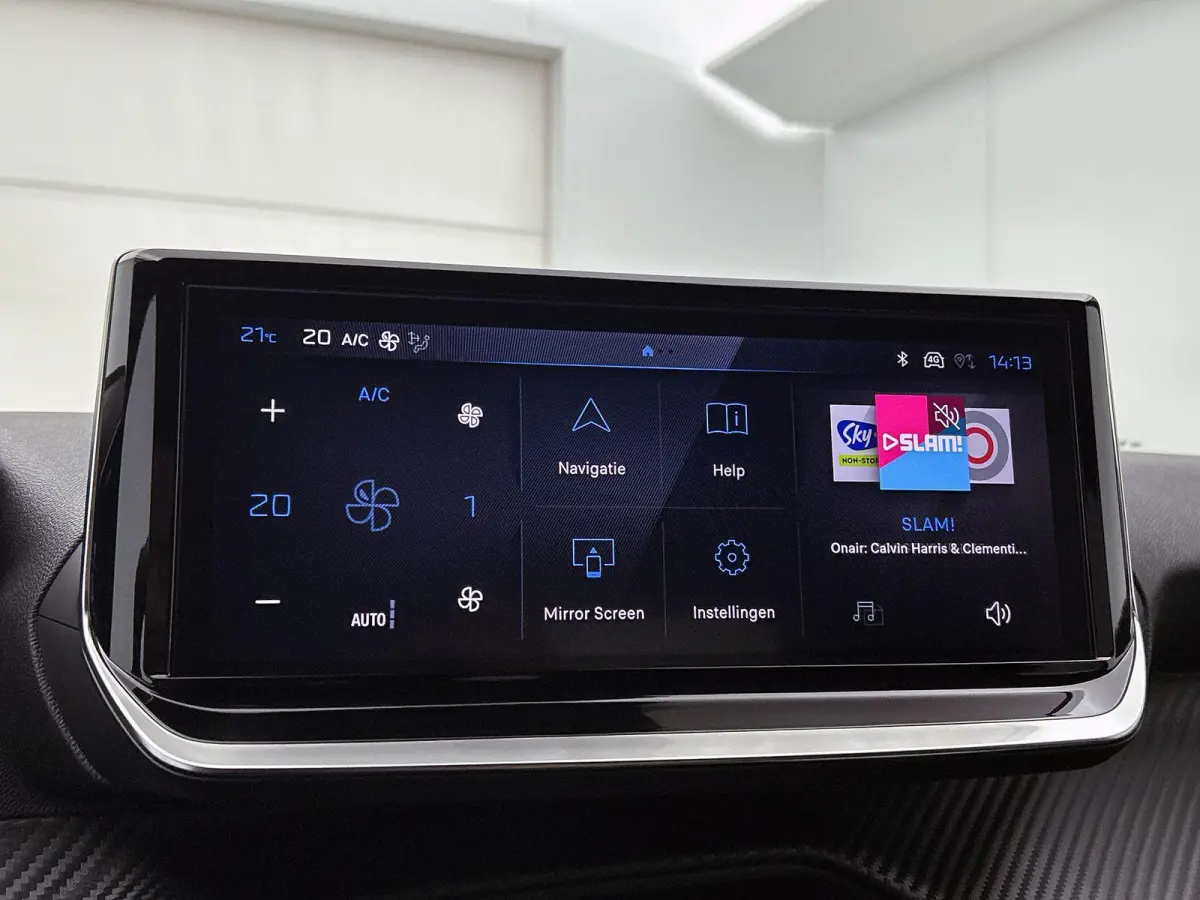 1.2 Hybrid 110pk Business Automaat | VOORRAAD VOORDEEL | Navigatie | Climate Control | Cruise Control | Parkeersensoren | LED | Apple Carplay/Android Auto |