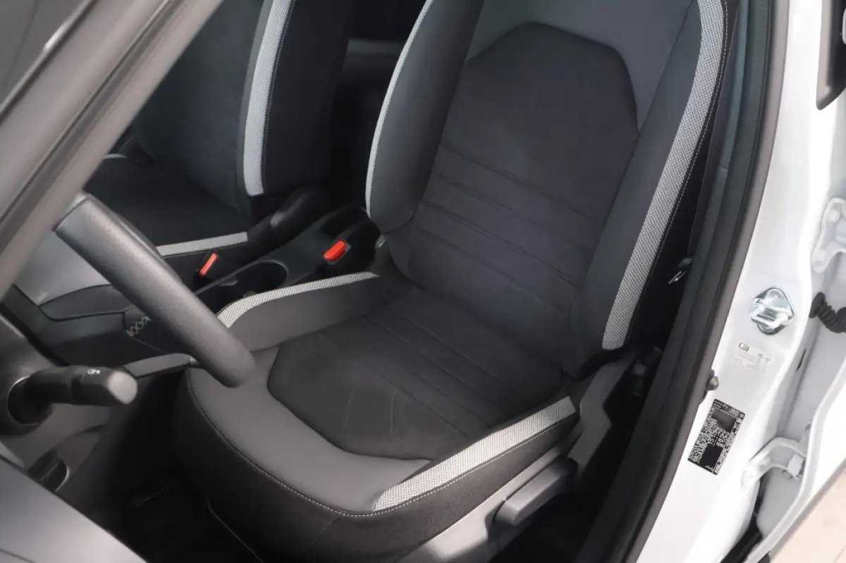 Hybrid 115 GR Sport | € 2.000 Voordeel