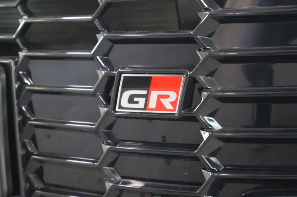 Hybrid 115 GR Sport | € 2.000 Voordeel