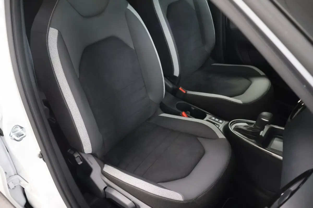 Hybrid 115 GR Sport | € 2.000 Voordeel