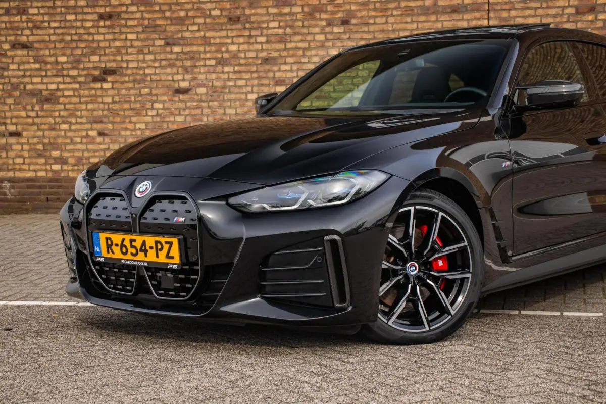 M50 High Executive 84 kWh, BTW, Origineel NL, SOH 97%