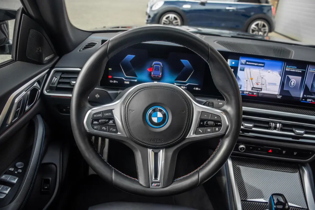 M50 High Executive 84 kWh, BTW, Origineel NL, SOH 97%