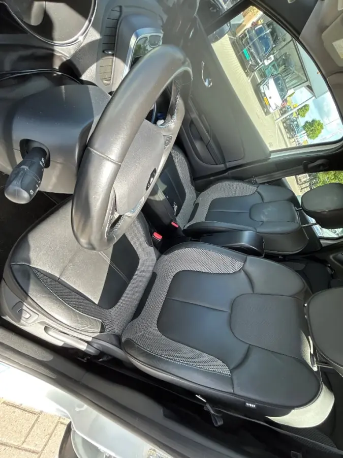 1.2 TCe Wave Automaat! | Camera | Cruise | LMV | Bluetooth | Navigatie! | Leder/Stof | PDC  | Achteruitrijcamera | Afwijkende dakkleur | Airco (automatisch)