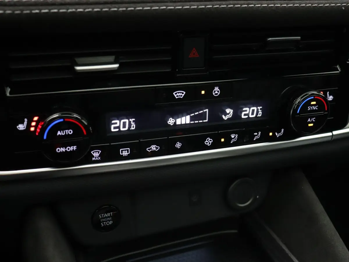1.3 MHEV Xtronic Tekna Plus | Leder | Stoel en stuurverwarming | Memory | Carplay | HUD | Led |