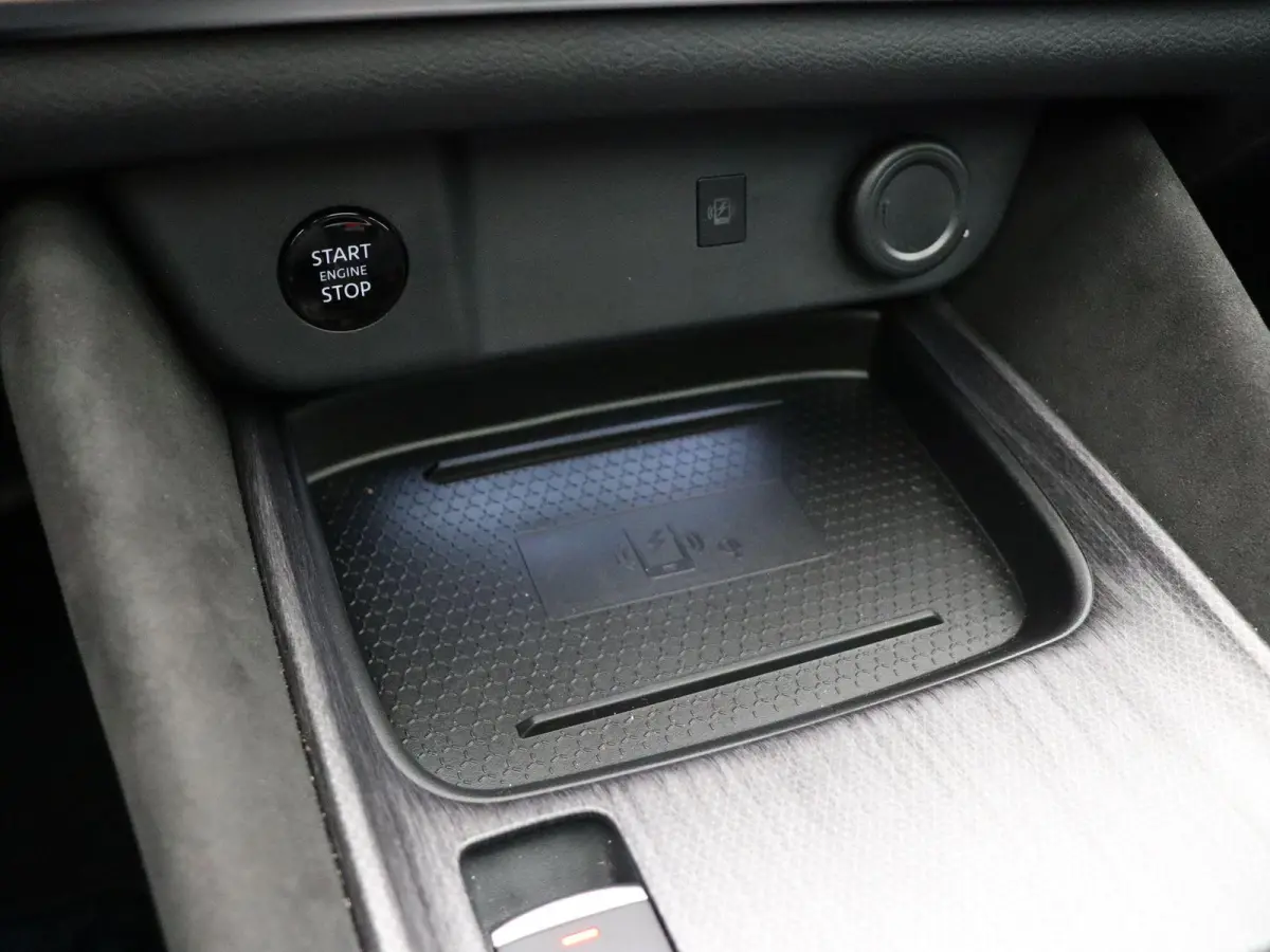 1.3 MHEV Xtronic Tekna Plus | Leder | Stoel en stuurverwarming | Memory | Carplay | HUD | Led |