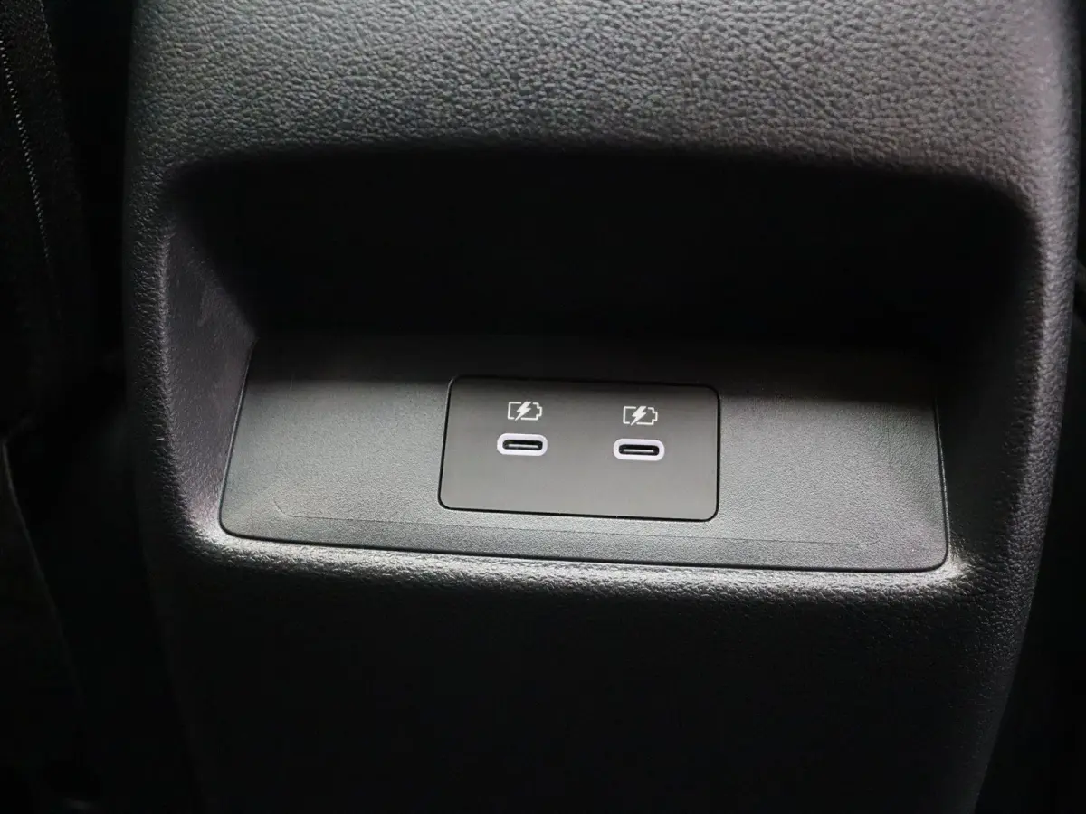 1.3 MHEV Xtronic Tekna Plus | Leder | Stoel en stuurverwarming | Memory | Carplay | HUD | Led |