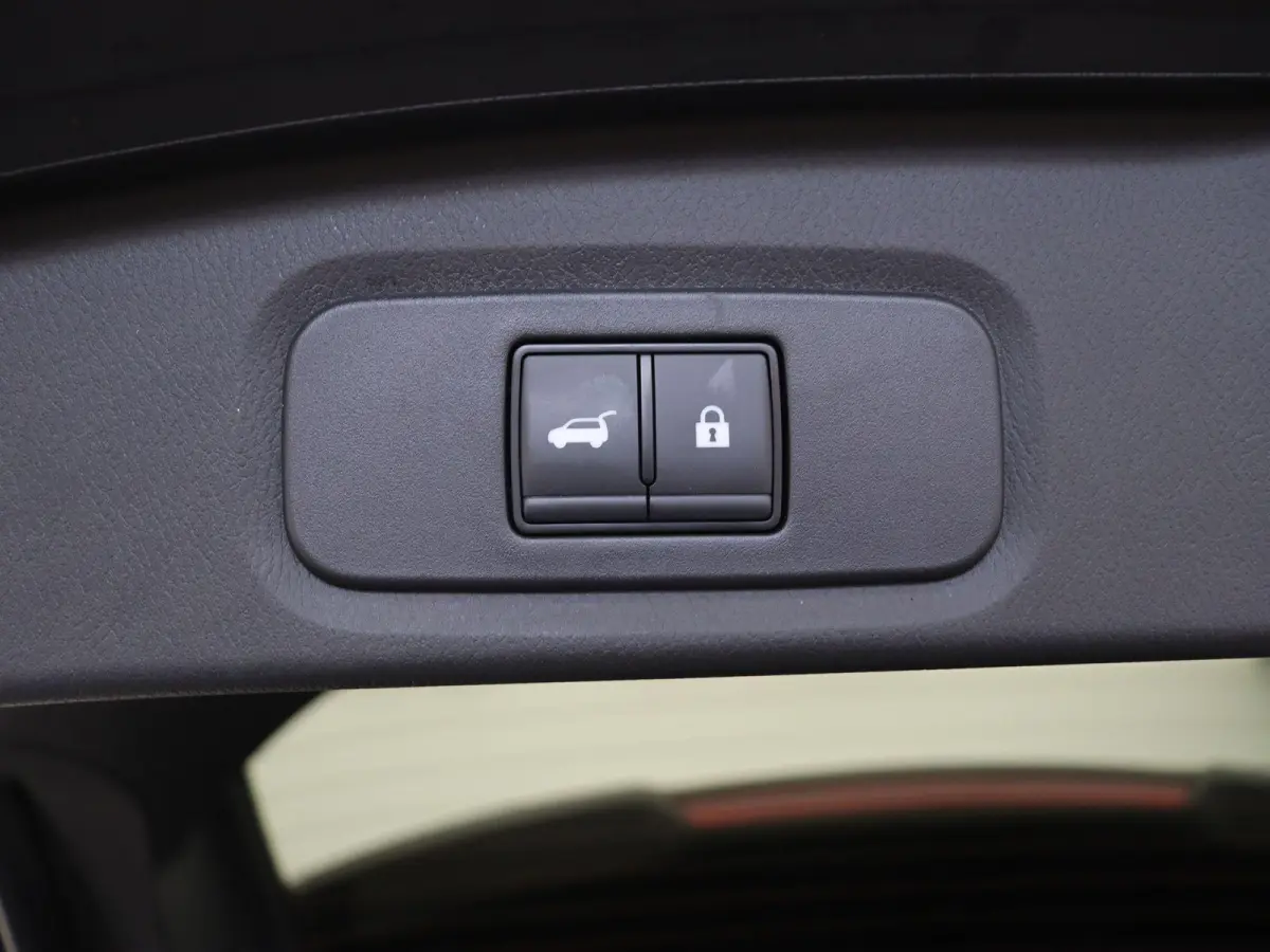 1.3 MHEV Xtronic Tekna Plus | Leder | Stoel en stuurverwarming | Memory | Carplay | HUD | Led |