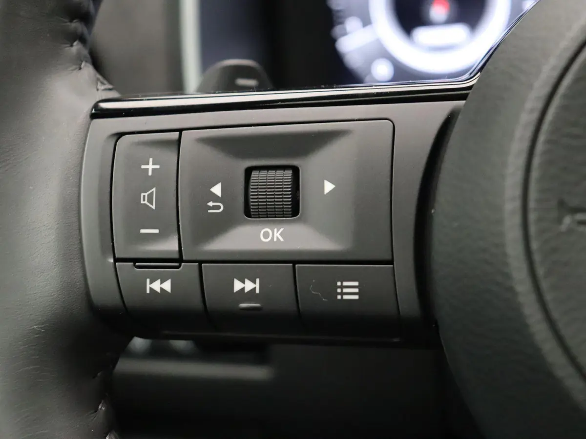 1.3 MHEV Xtronic Tekna Plus | Leder | Stoel en stuurverwarming | Memory | Carplay | HUD | Led |