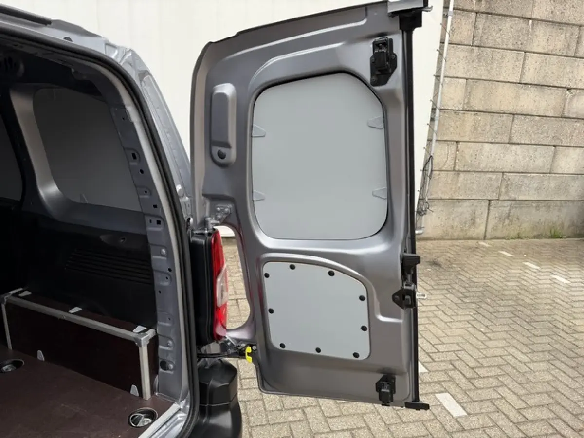 1.5 BlueHDi met Navi/Camera, Digitaal Dashboard, Facelift-Model
