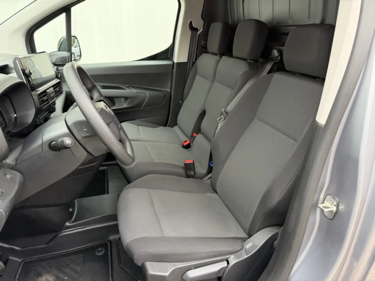 1.5 BlueHDi met Navi/Camera, Digitaal Dashboard, Facelift-Model
