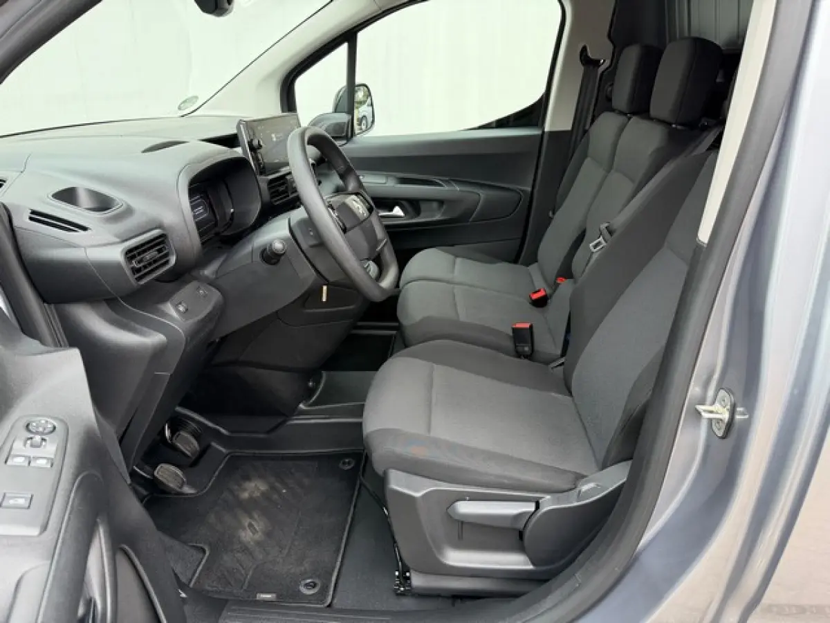 1.5 BlueHDi met Navi/Camera, Digitaal Dashboard, Facelift-Model
