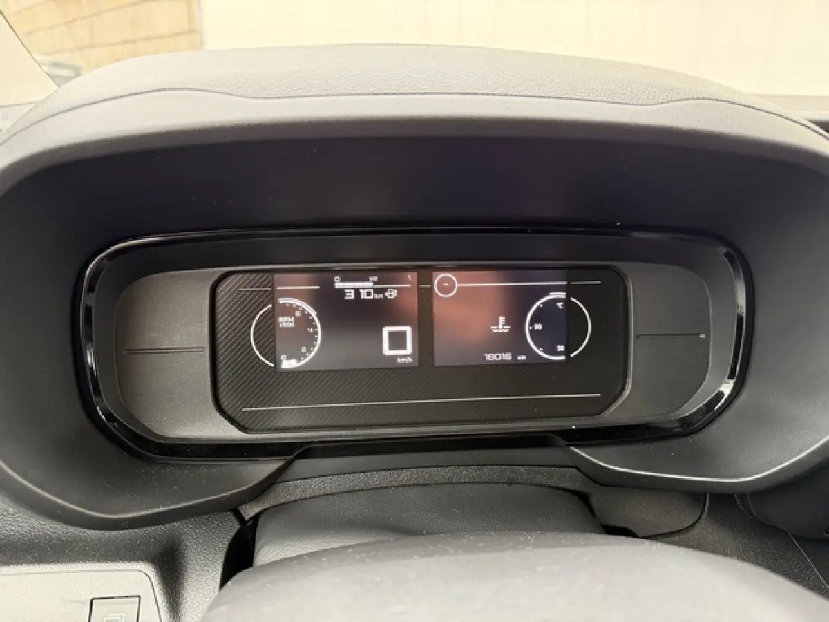 1.5 BlueHDi met Navi/Camera, Digitaal Dashboard, Facelift-Model
