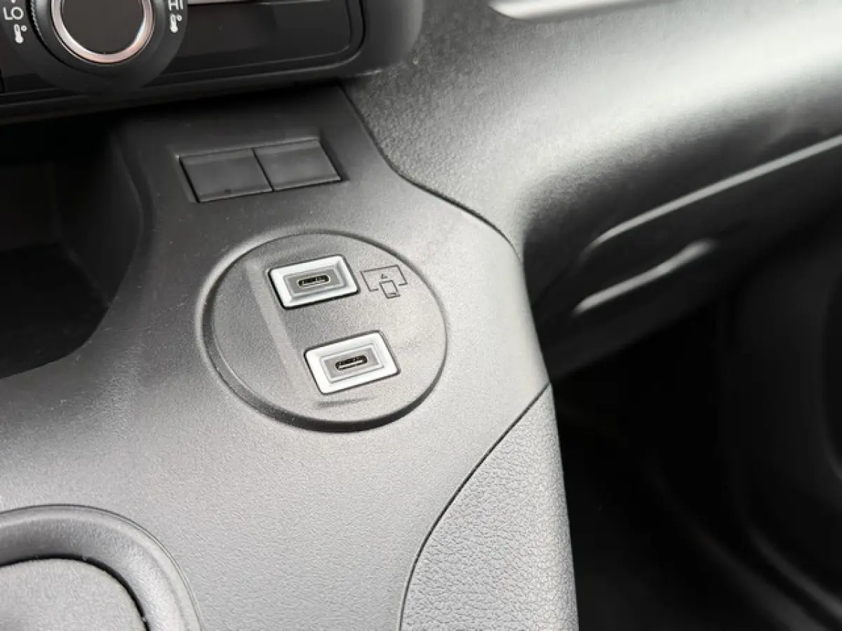 1.5 BlueHDi met Navi/Camera, Digitaal Dashboard, Facelift-Model