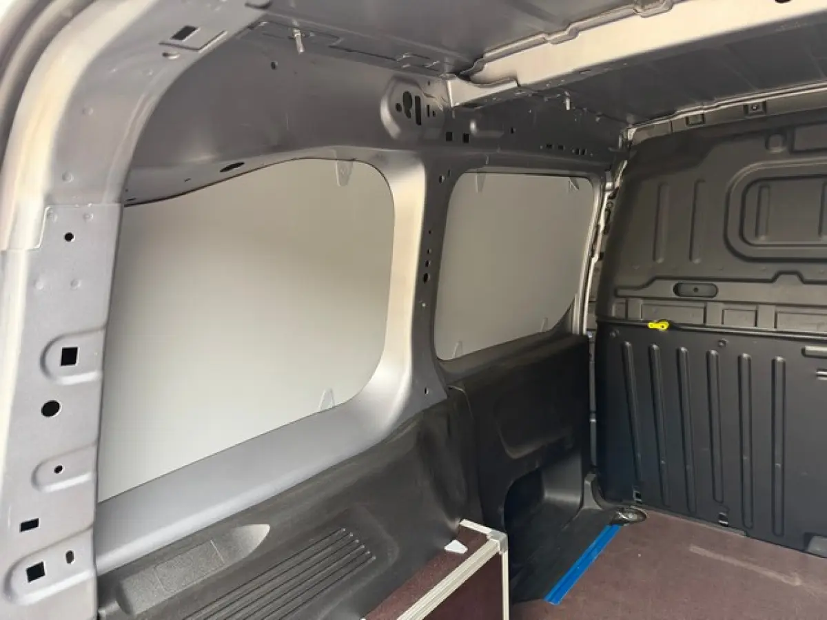1.5 BlueHDi met Navi/Camera, Digitaal Dashboard, Facelift-Model