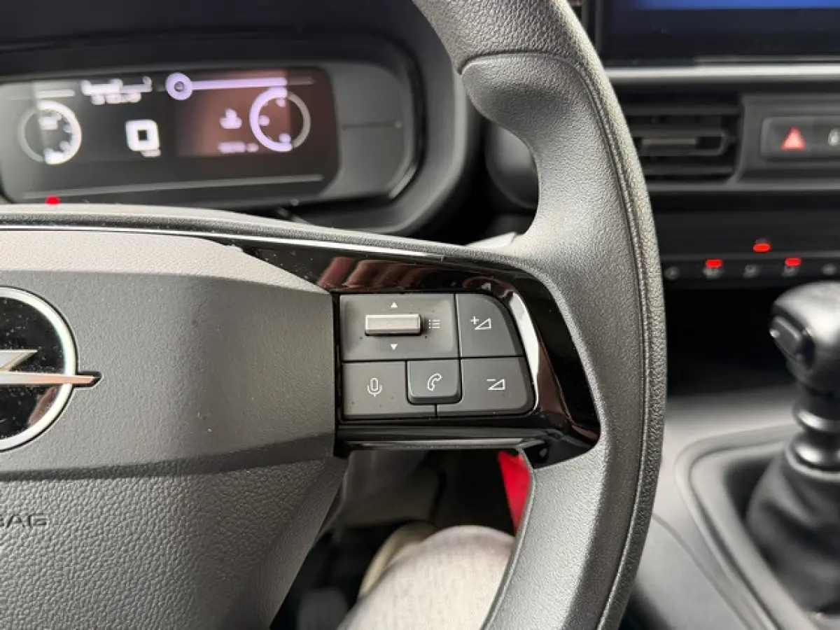 1.5 BlueHDi met Navi/Camera, Digitaal Dashboard, Facelift-Model