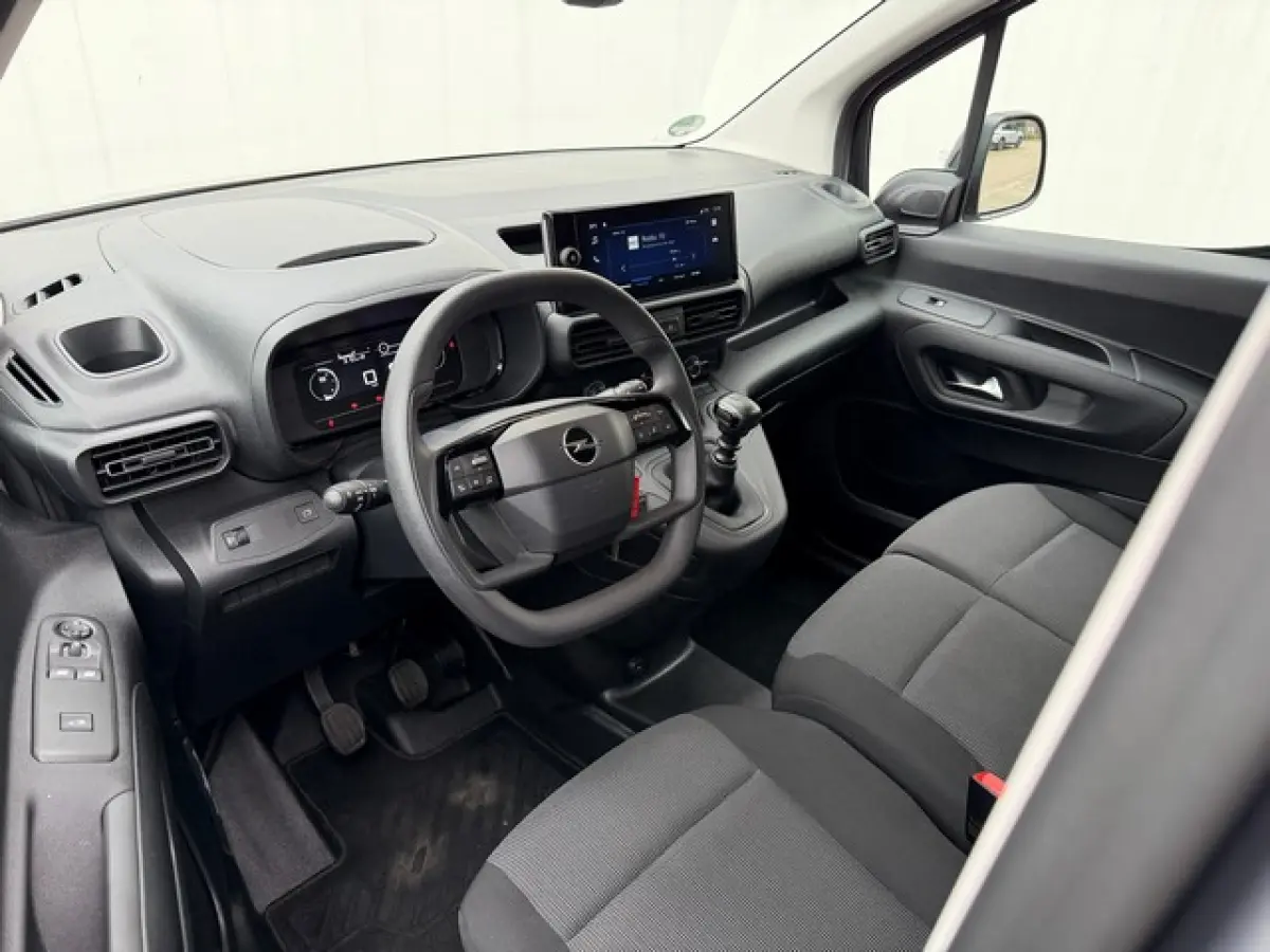 1.5 BlueHDi met Navi/Camera, Digitaal Dashboard, Facelift-Model