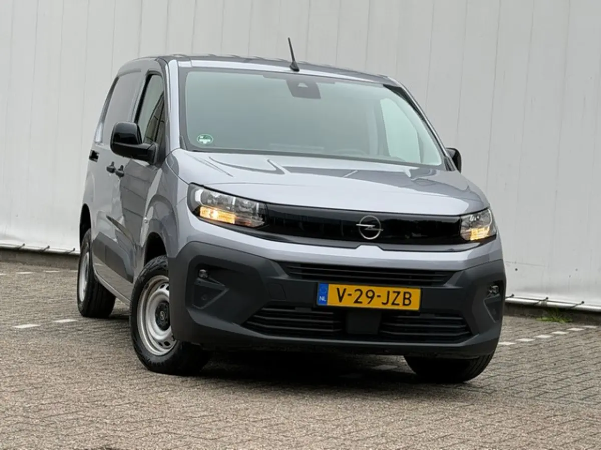 1.5 BlueHDi met Navi/Camera, Digitaal Dashboard, Facelift-Model