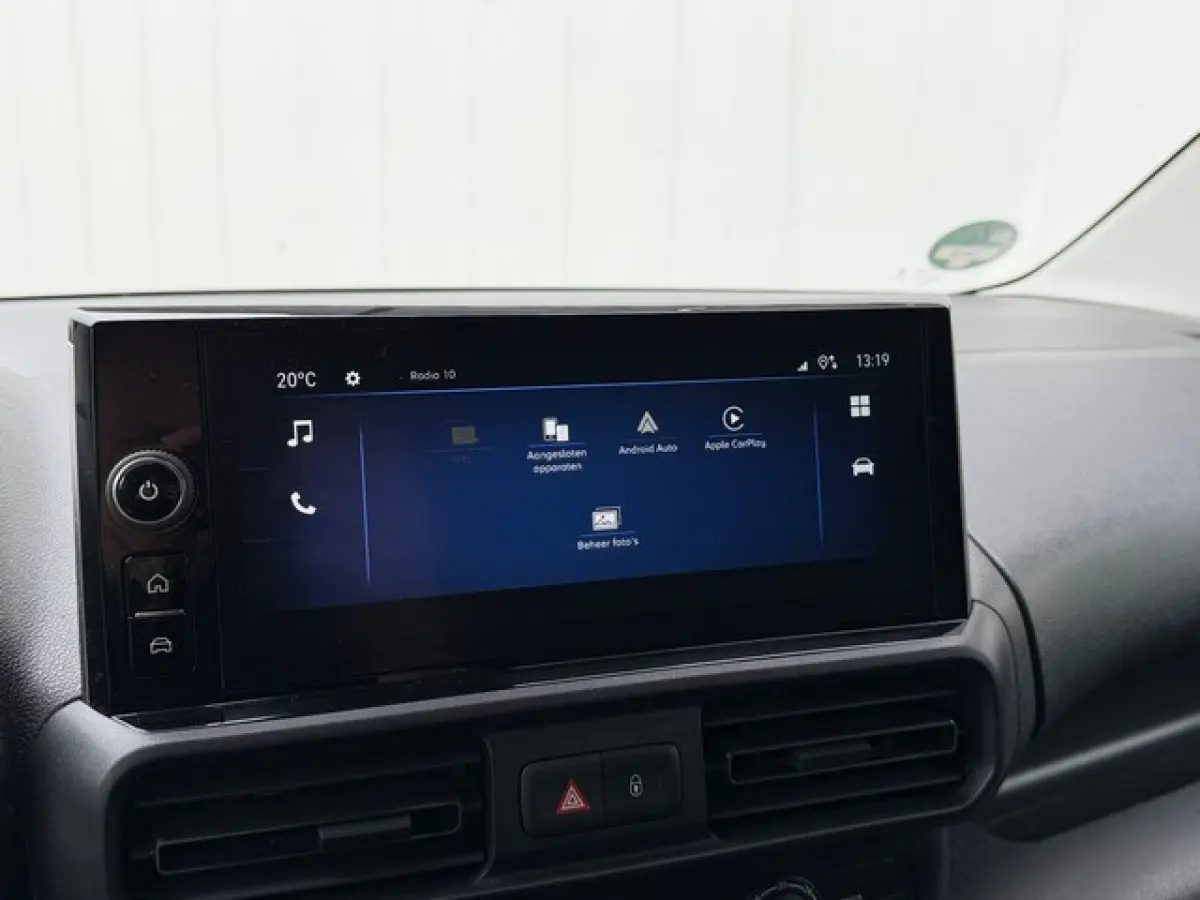 1.5 BlueHDi met Navi/Camera, Digitaal Dashboard, Facelift-Model
