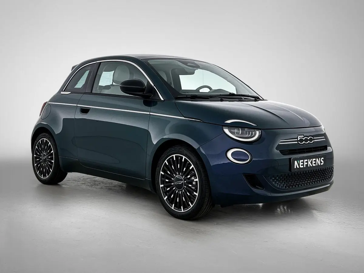 1.0 65k Hybrid La Prima | VOORRAAD VOORDEEL | Climate Control | Apple CarPlay/Android Auto | 17''LMV | Glazendak | Camera | Cruise Control | Stoelverwarming | LED |