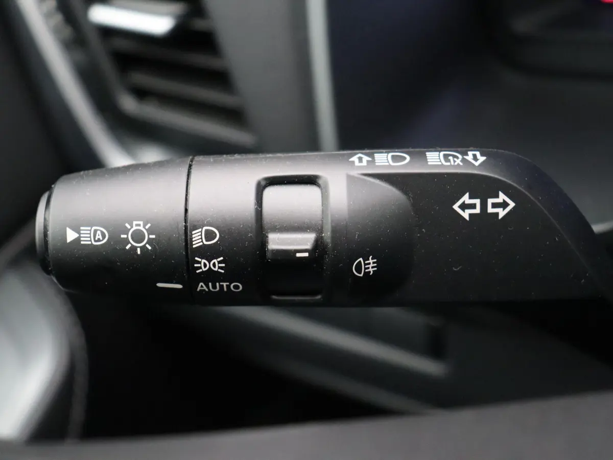 1.5 e-Power N-Connecta | 360 graden camera | Pro Pilot | Full Led | Stoel & Stuurverwarming | Panoramadak |