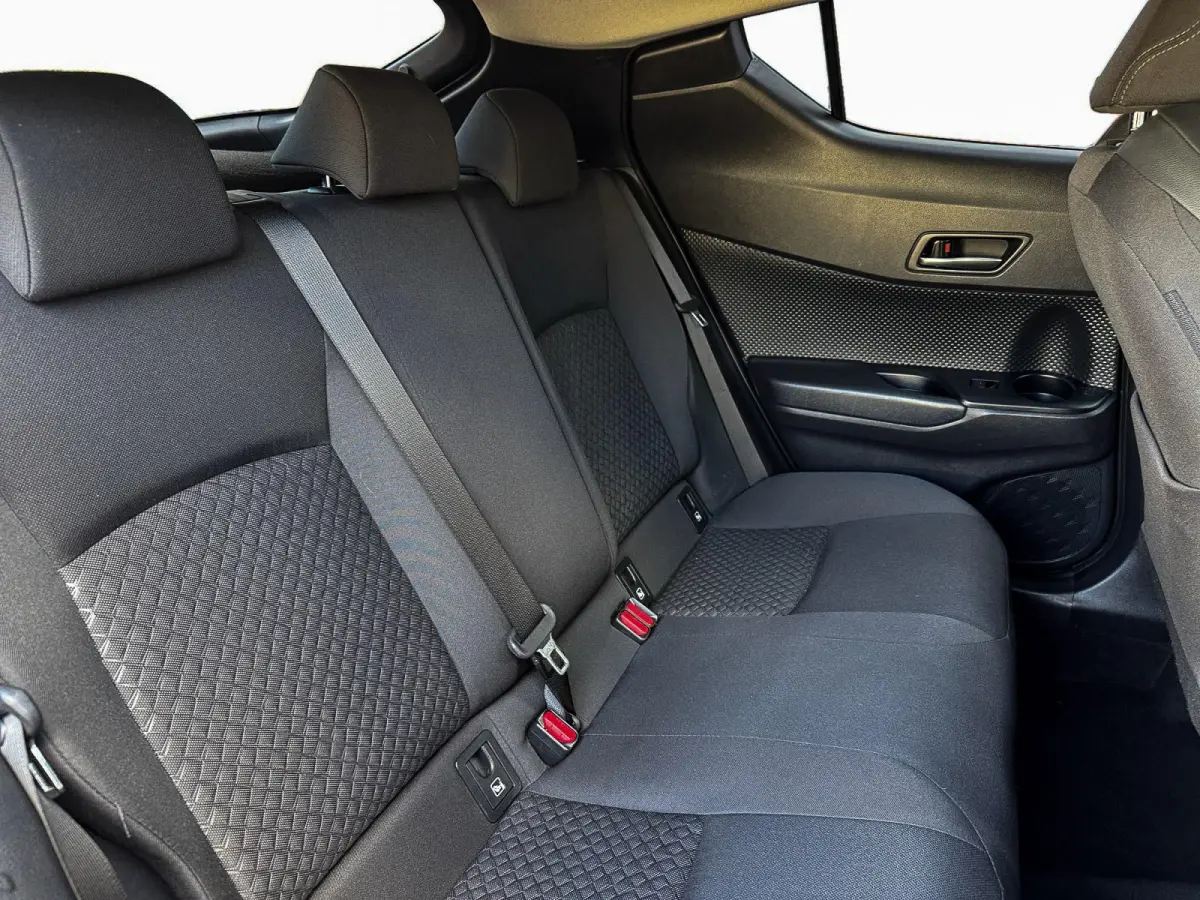 1.8 Hybrid Dynamic ✅ LED ✅ Camera ✅ CarPlay
