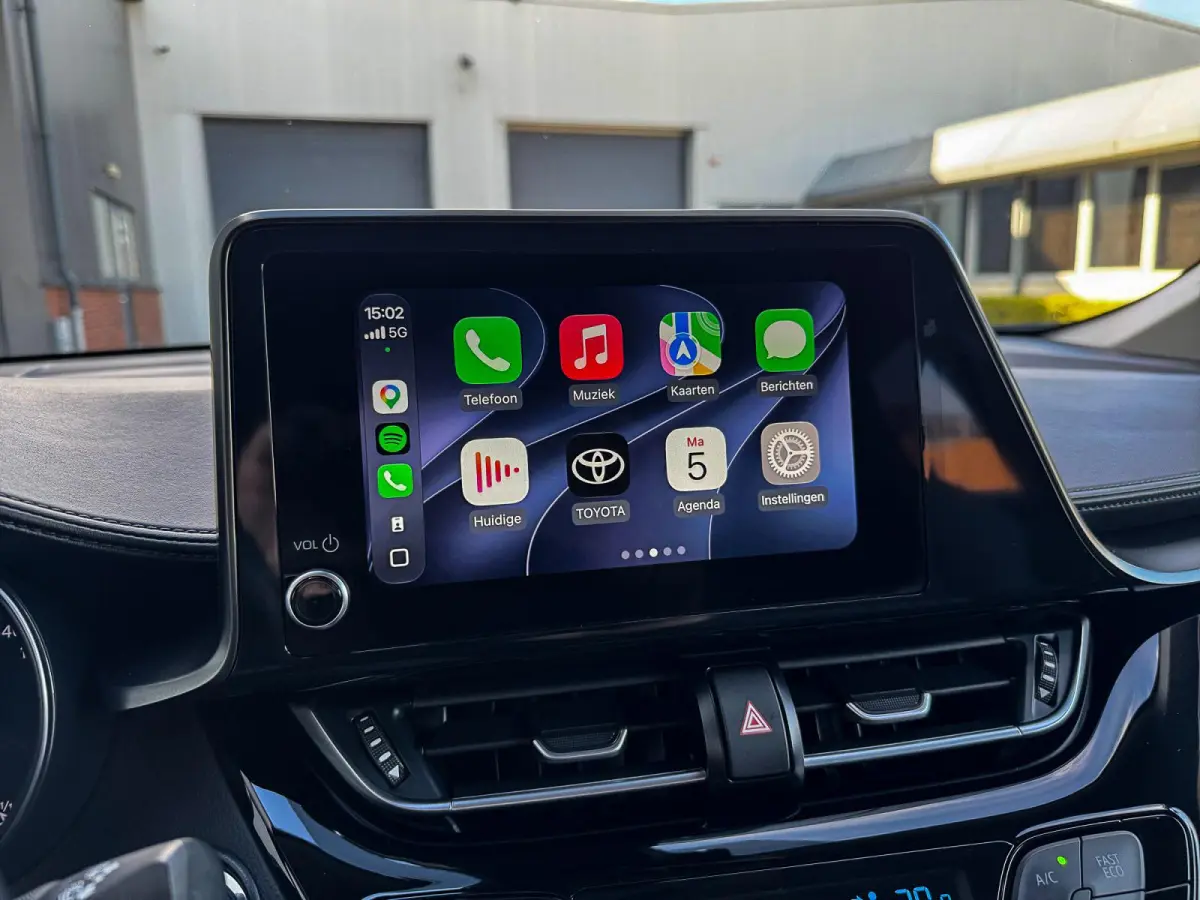1.8 Hybrid Dynamic ✅ LED ✅ Camera ✅ CarPlay