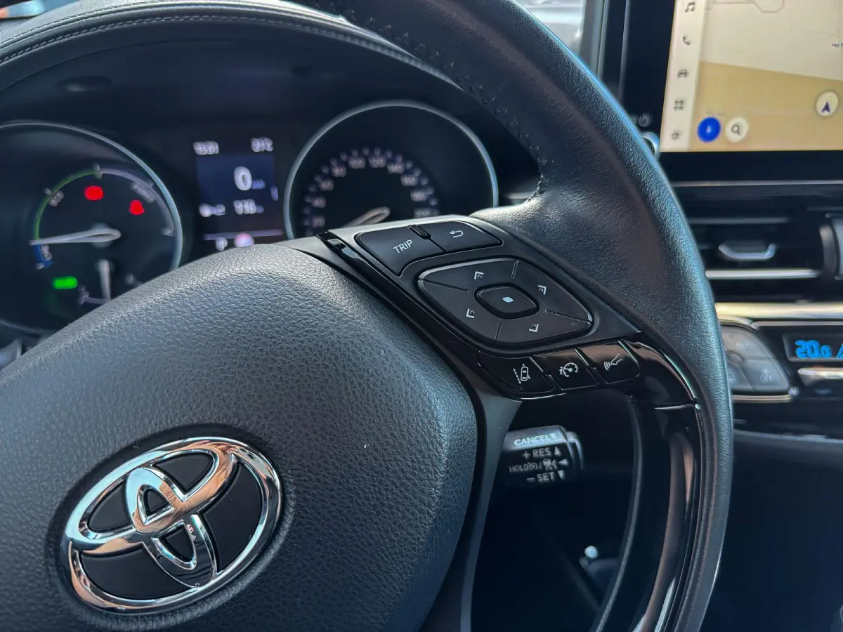 1.8 Hybrid Dynamic ✅ LED ✅ Camera ✅ CarPlay