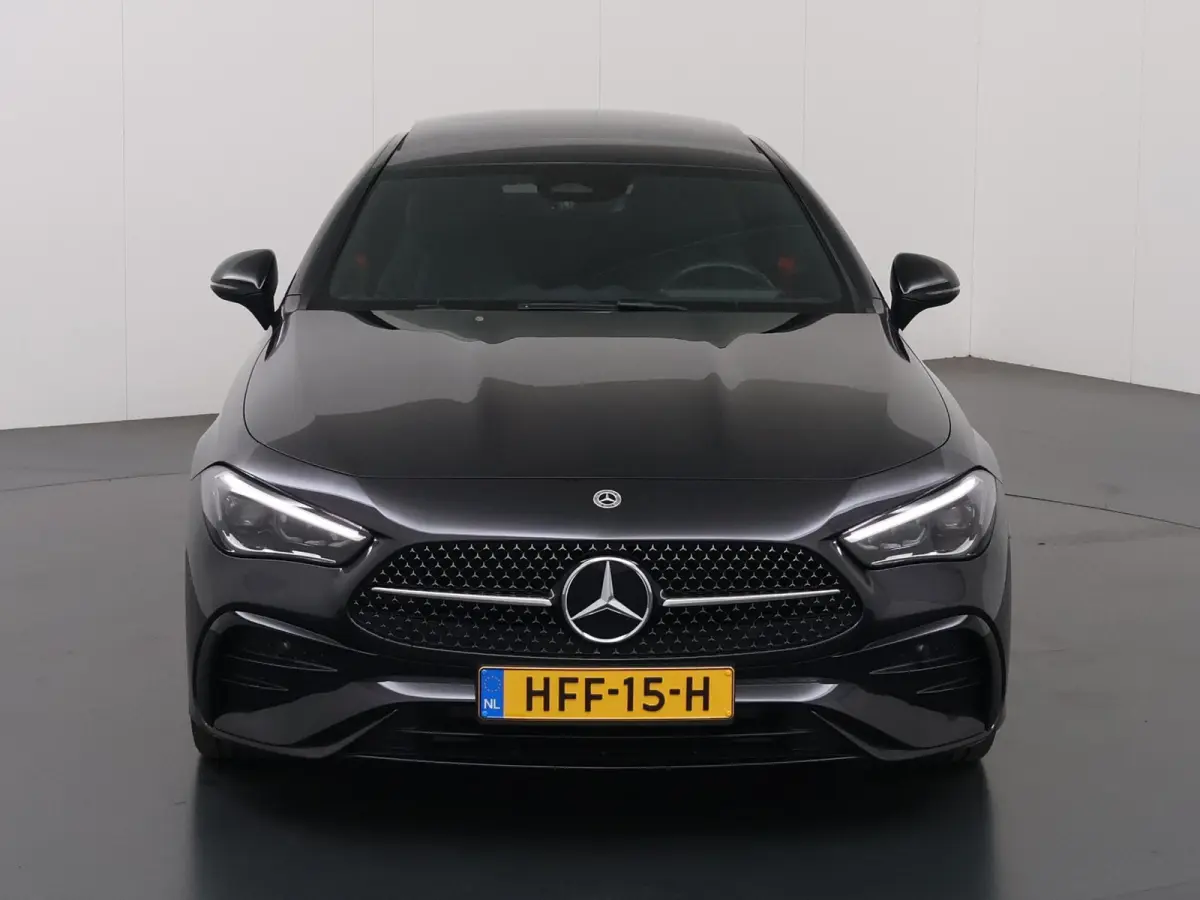 200 AMG Line | Panoramadak | Night | Memory | Burmester | Rode gordels | 19 inch AMG multispaaks | Headup |