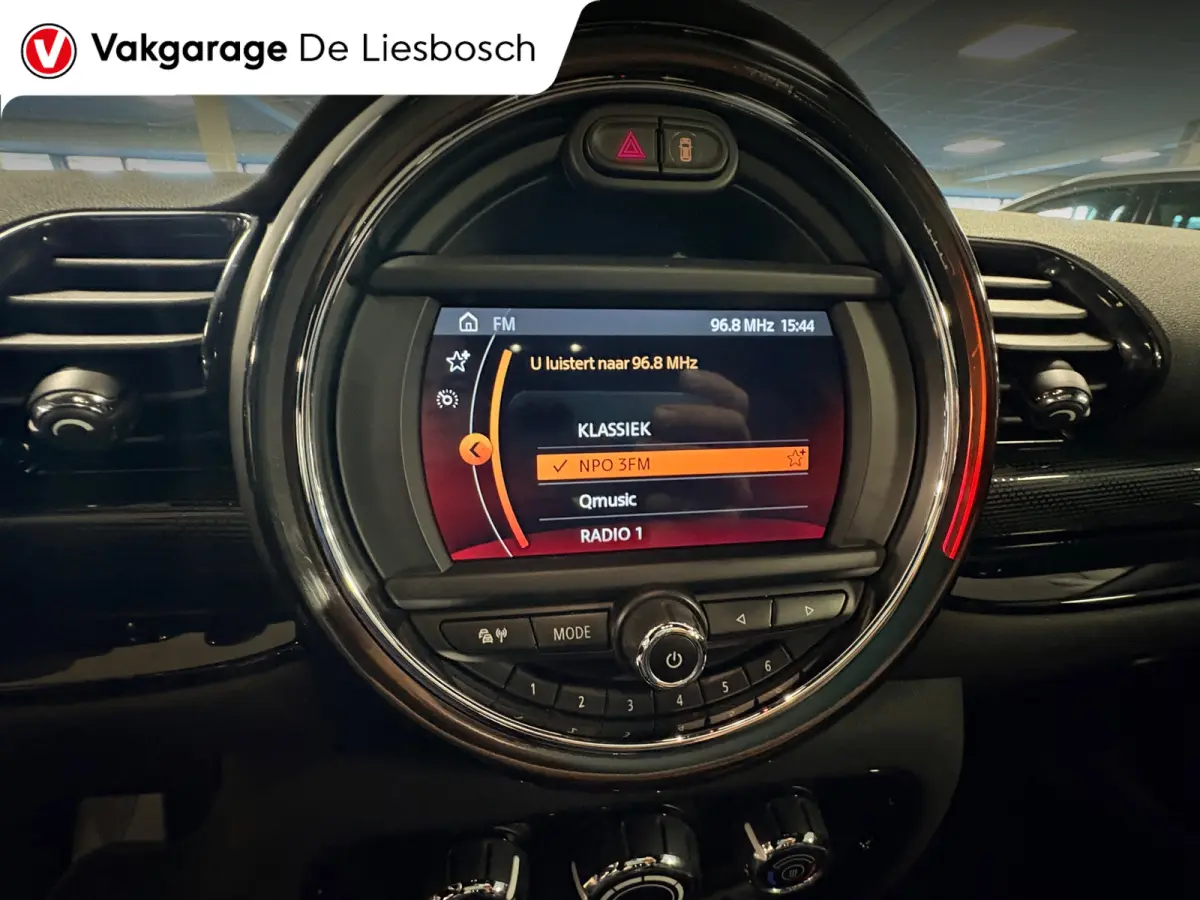 1.5 Cooper Chili Serious Business/leer/navi/pano/stoelverw/boeken