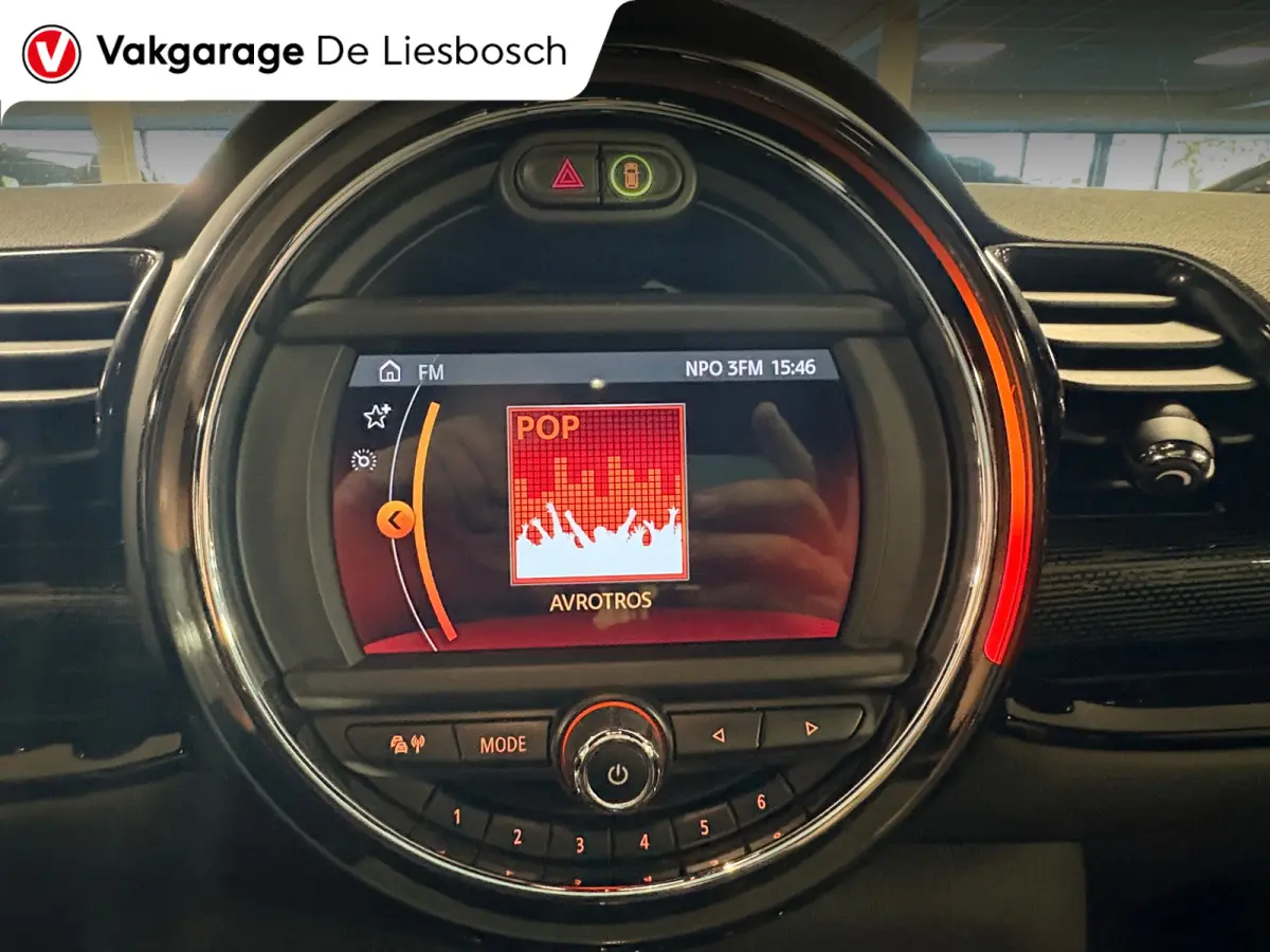 1.5 Cooper Chili Serious Business/leer/navi/pano/stoelverw/boeken